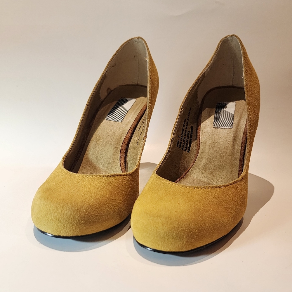 Mustard Yellow Pumps